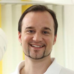 Dr. med. dent. Henrik-Christian Hollay